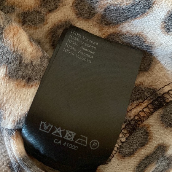 CHEETAH LIGHT WEIGHT BLOUSE - Picture 4 of 4